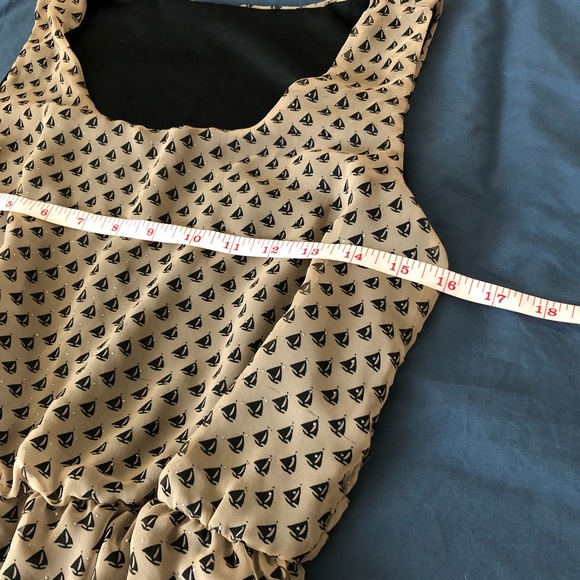 ❌ Flowy Tan Dress w/ Sail Boats Print - Picture 6 of 8